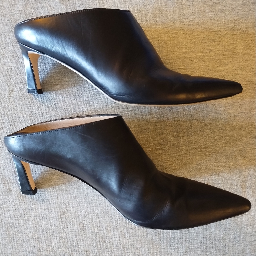 Stuart Weitzman Mira Black Leather Pointed Toe Heeled Mules Size 8